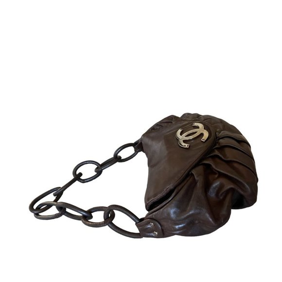 Chanel Ring Shoulder Bag - Picture 6 of 9